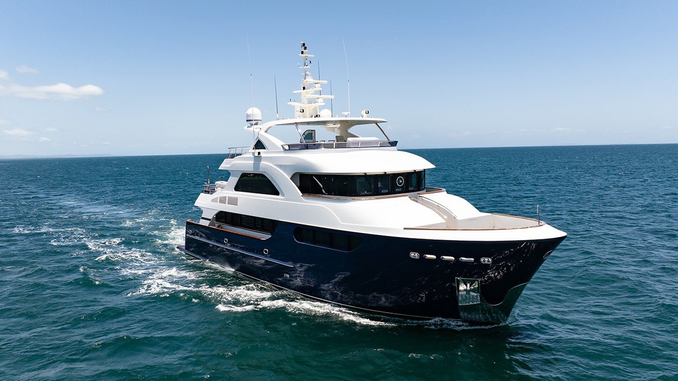 INTRIGUE Charter Yacht